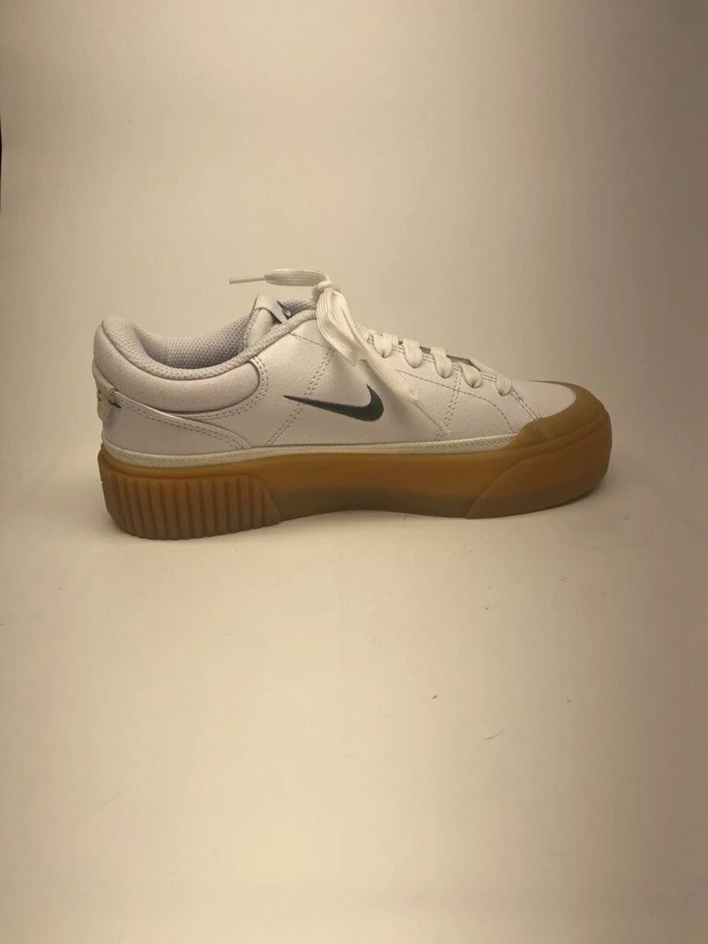 Nike womens court